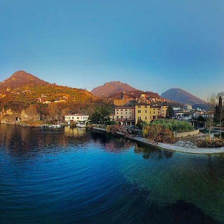 37 Iseo Lake A&A Marone Bagian luar foto