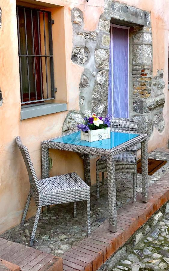 37 Iseo Lake A&A Marone Bagian luar foto